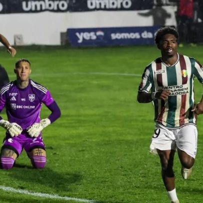 Abraham Marcus é um dos melhores jogadores do E. Amadora na Liga do Século XXI