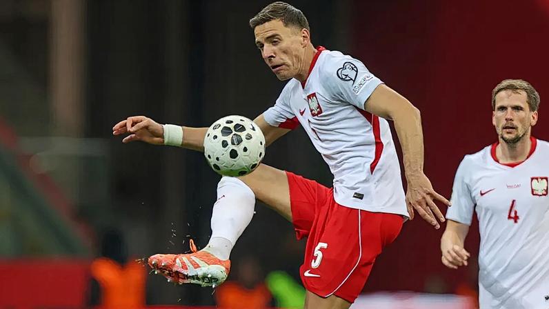 Bednarek pela seleção polaca