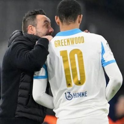 Adeptos do Tottenham protestam contra De Zerbi por Greenwood