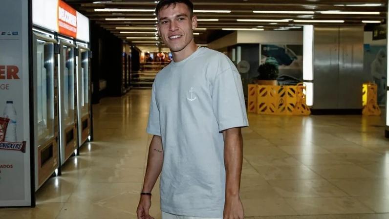 Manuel Ugarte, alvo da Juventus, aguarda possível transferência