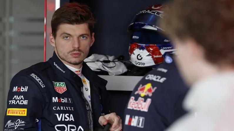 Brundle perde a paciência com Verstappen e diz que ele deve sair