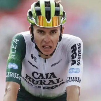 Ciclista espanhol da Caja Rural em estado grave após colisão com carro