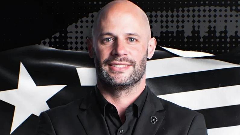 Franclim Carvalho é o novo treinador do Botafogo