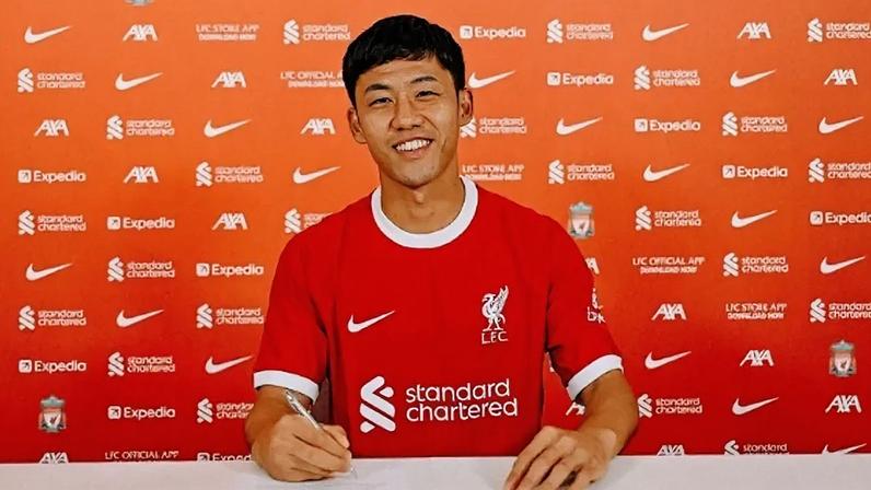 Endo na chegada ao Liverpool