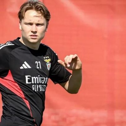 Renovação de contrato de Schjelderup adiada