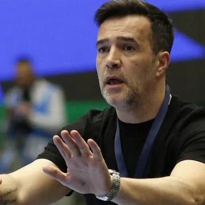 Ricardo Costa celebra vitória sobre Wisla Plock
