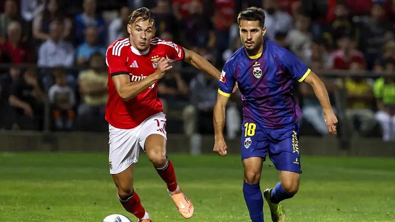 Henrique Pereira regressa aos treinos no Chaves