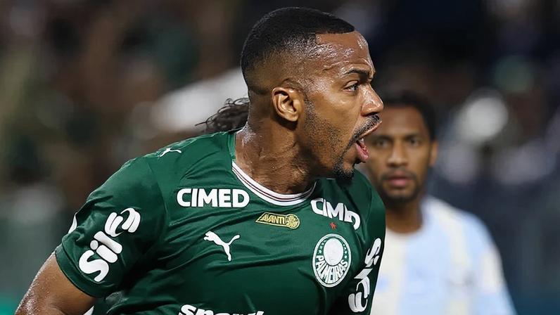 Marlon Freitas marcou dois golos contra o Grémio