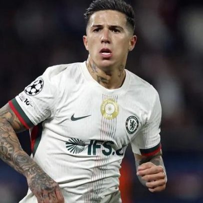 Chelsea afasta Enzo Fernández por dois jogos após limite ultrapassado