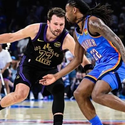 Doncic fica lesionado e chora em derrota pesada dos Lakers