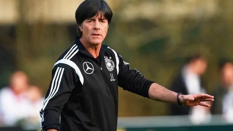 Joachim Löw treina Gana no Mundial
