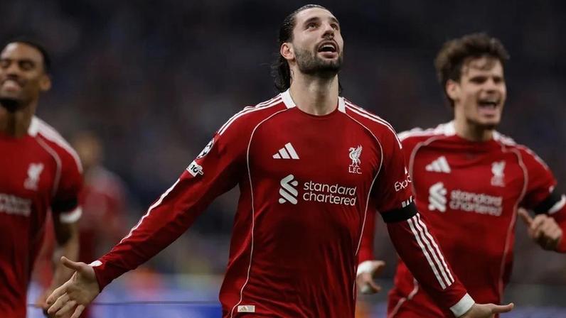 Szoboszlai afirma que não sai do clube e adora estar aqui