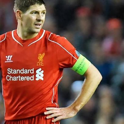 Steven Gerrard admite não ter problema em ser adjunto