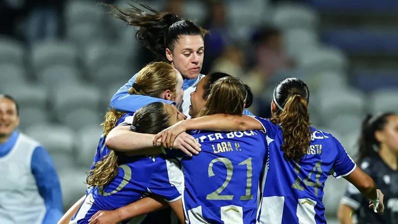 Jogadoras do FC Porto festejam