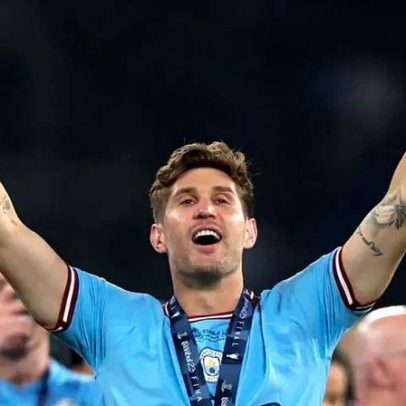 John Stones junta-se a Bernardo Silva e deixa o Manchester City no fim da época