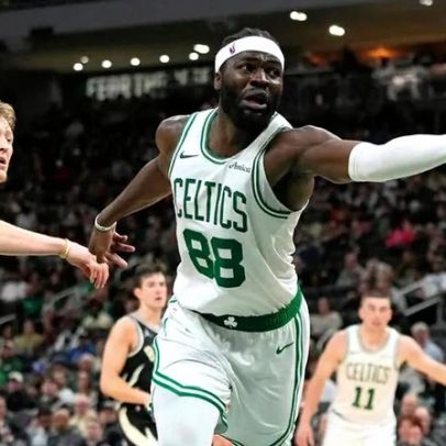 Neemias soma 16.º duplo-duplo da época na vitória dos Celtics sobre Milwaukee
