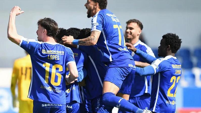Feirense vence Farense no Algarve pela margem mínima