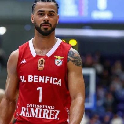 Benfica vence no Barreiro e mantém liderança