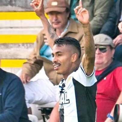 Paulinho Bóia leva cartão amarelo e Nacional falha visita ao Benfica