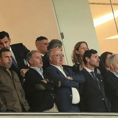 Ministro esteve ao lado de Villas-Boas