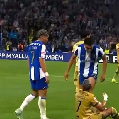 Sorriso acusa Alberto Costa de cuspir nele