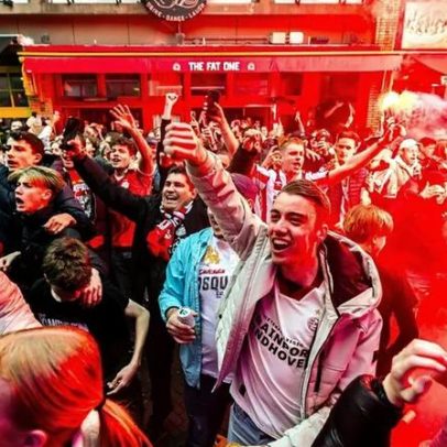 PSV conquista o tricampeonato após empate do Feyenoord