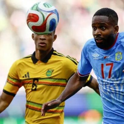 Bakambu continua em festa na RD Congo, preocupa o Betis