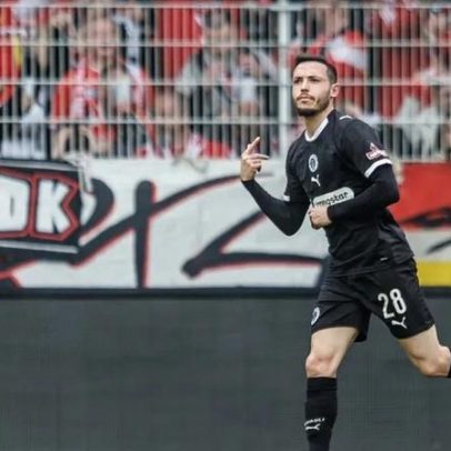 Pereira Lage faz golaço e empata a partida