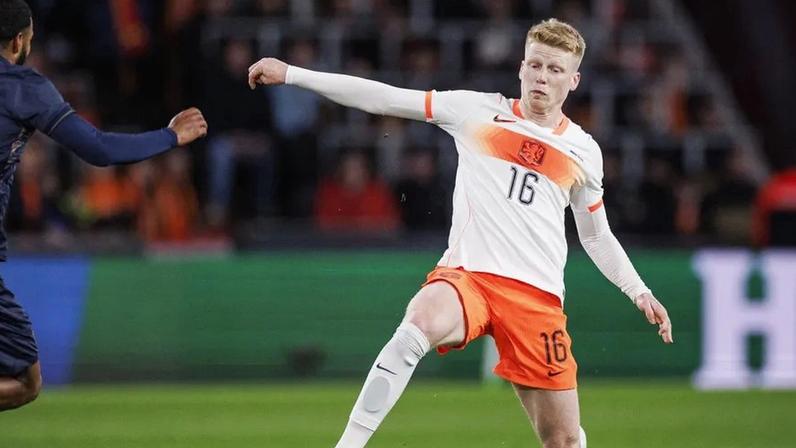 Jerdy Schouten sofre lesão grave e falha Mundial de 2026 com a Holanda