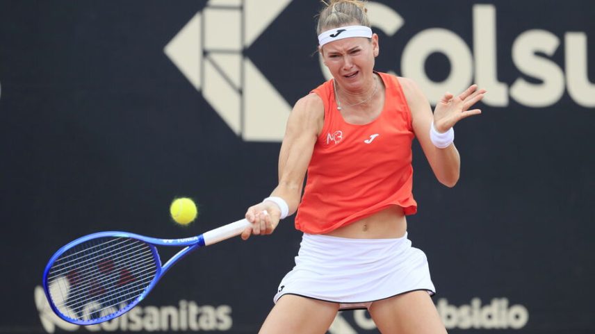 Marie Bouzkova vence torneio de Bogotá