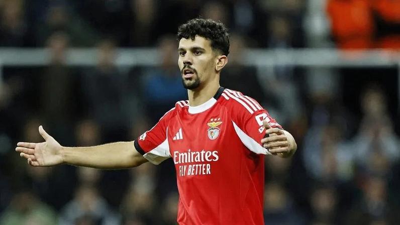 Tomás Araújo lesiona-se e dérbi com o Sporting fica em risco