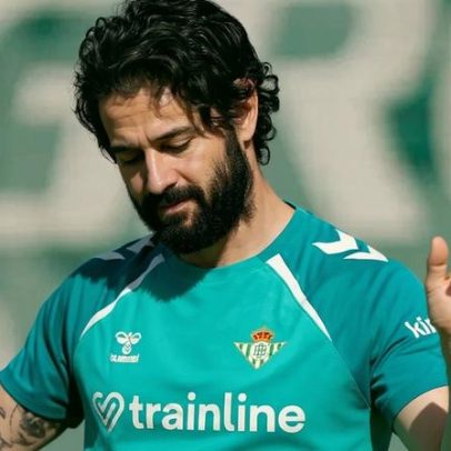 Isco integra comitiva do Betis, mas não pode ir ao jogo