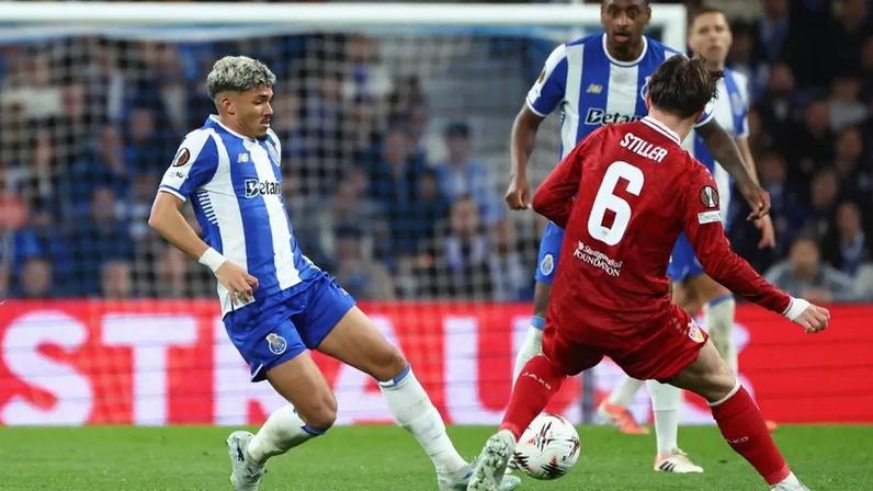 Alto risco disciplinar na receção ao Nottingham: sete podem falhar a segunda mão