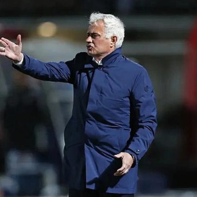Mourinho abandona a luta pelo título e critica desempenho de jogadores