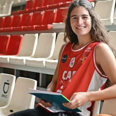 Maria Lopes recebe nota máxima 20 em prova de campo