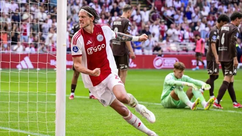 Wout Weghorst, jogador do Ajax