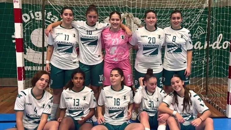 Equipa do Águias de Santa Marta no Campeonato Nacional feminino sub-19 de futsal