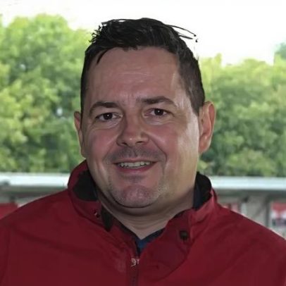 Adepto que conheceu mais de 2000 estádios do futebol inglês em 54 anos