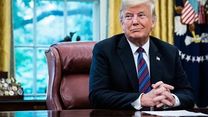 Trump aprova cessar-fogo de duas semanas no Irão e insiste em reabrir Ormuz