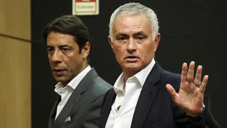 Rui Costa adia renovação de contrato diante de apelos de Mourinho