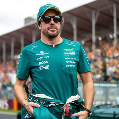 Fernando Alonso a conduzir o papamóvel provoca indignação de alguns fãs