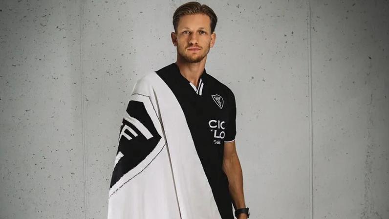 Kahraman eleito o melhor médio de março da 2.ª Liga