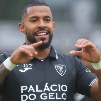 Clóvis eleito melhor avançado da 2.ª Liga pela quinta vez nesta época