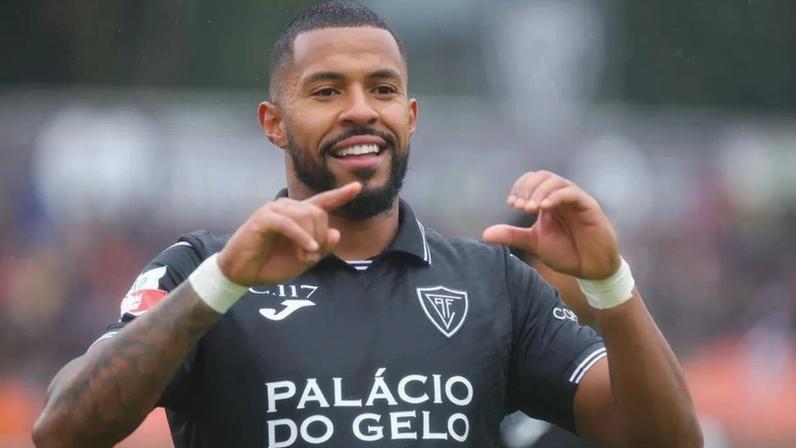 Clóvis eleito o melhor avançado da 2.ª Liga pela quinta vez esta época