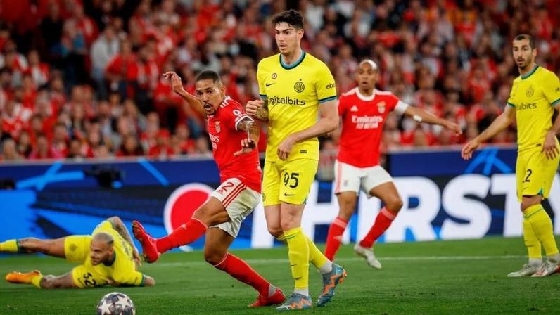 Inter só vende Bastoni acima de 60 milhões de euros