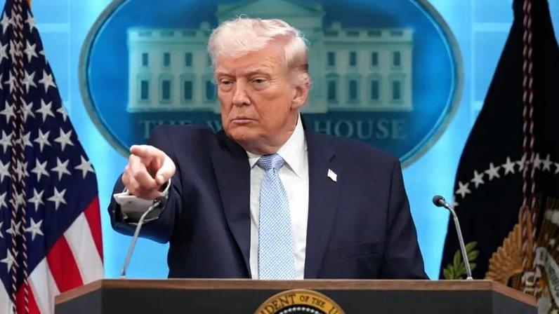 Trump ameaça ofensiva mais forte se acordo não for cumprido, mantendo tropas na região