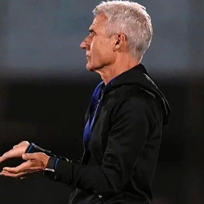 Grémio de Luís Castro vence Riestra e conquista Taça Sul-Americana