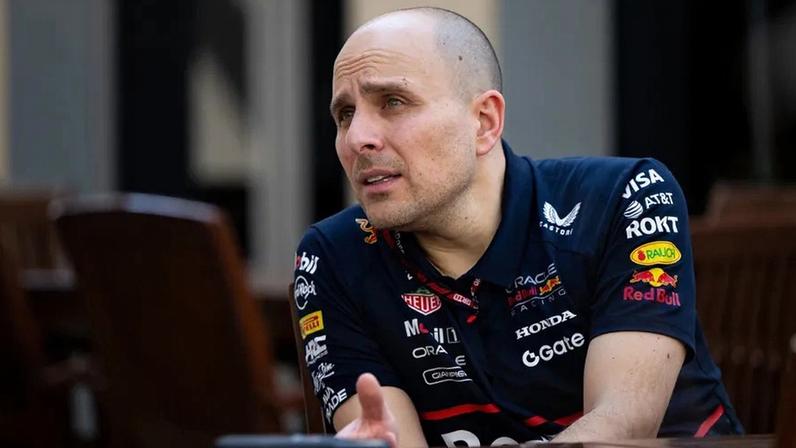 Engenheiro de Verstappen troca Red Bull pela McLaren em 2028