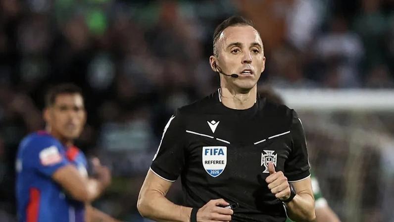 João Pinheiro celebra convocatória para o Mundial, auge da sua carreira na arbitragem