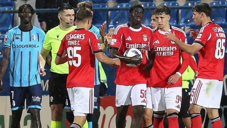 Multa de 1560 euros por insultos a Banjaqui e cuspidela ao banco